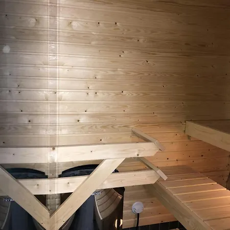 Spacious For 6 With Sauna *